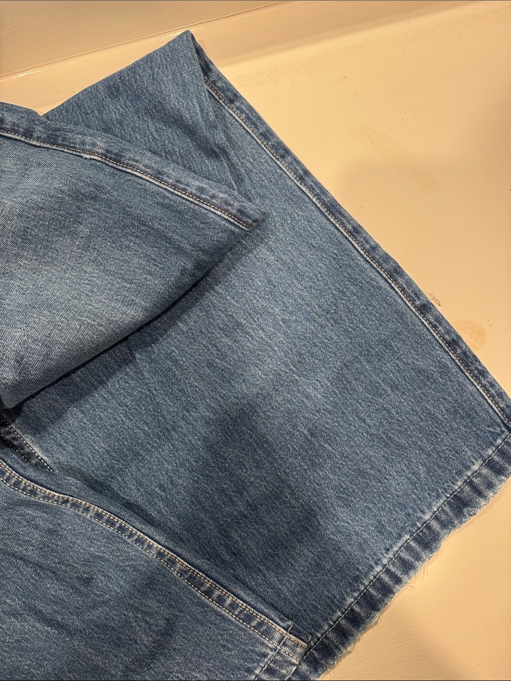 BRAND NEW Hollister Blue Denim Jeans - Picture 4 of 6